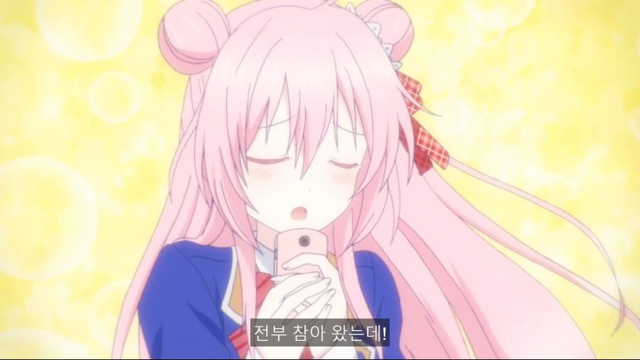 분홍머리의 귀엽고 예쁜 여자아이